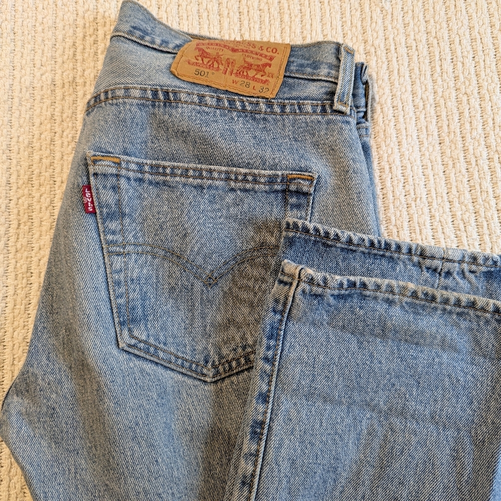 Levi's 501 Men's Blue Jeans, 28x32
